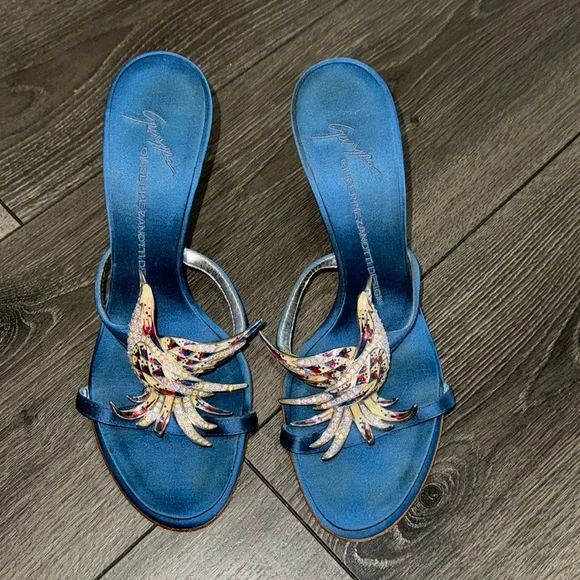 Giuseppe Zanotti Blue Heels with Multicolor Embellishment - Picture 1 of 4